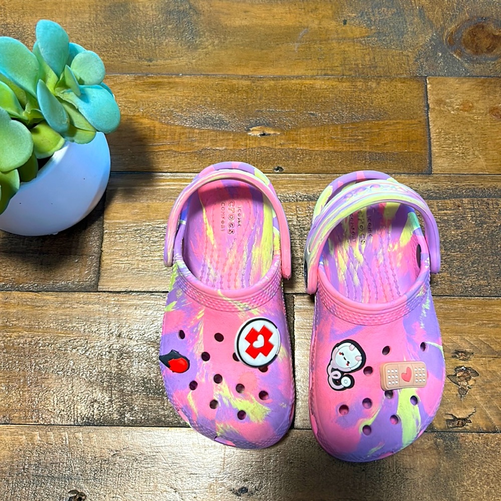 Crocs